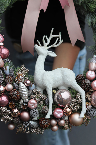 duży świąteczny wianek, Z Białym Jeleniem, śr.60cm