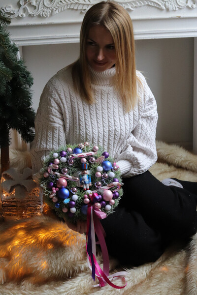 Cute Lollypop, świąteczny wianek z dziadkiem do orzechów