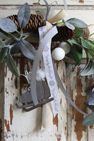 Simple House, wianek zimowy na obręczy, śr.37cm 