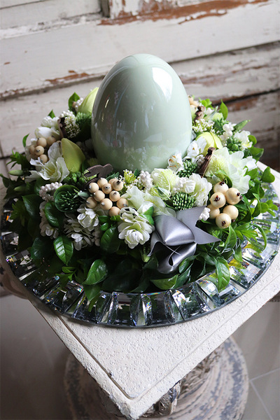 Saphiro, wielkanocny stroik na kryształowej tacy, śr.35cm