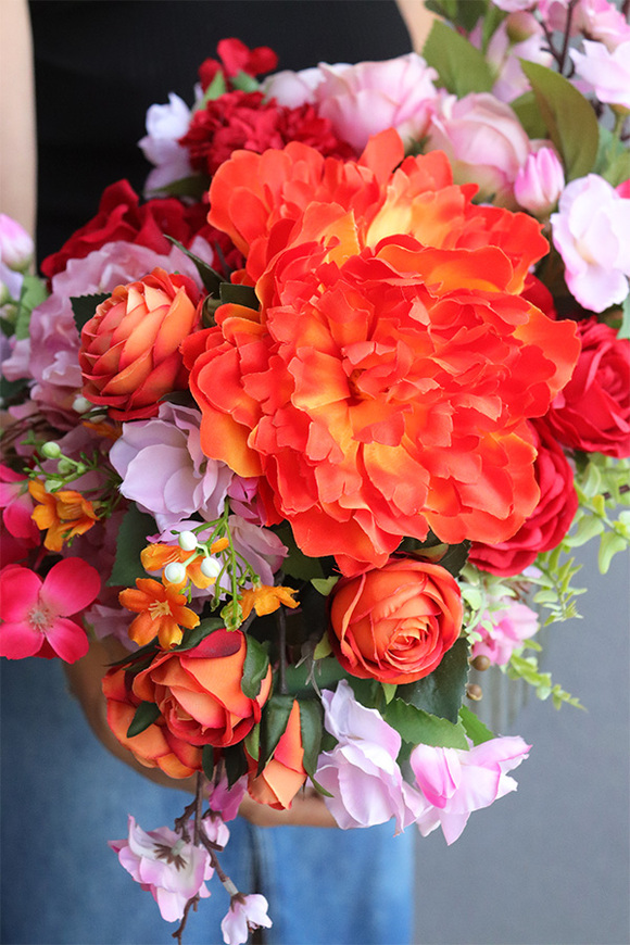 Laguel Orange, dekoracja kwiatowa w naczyniu