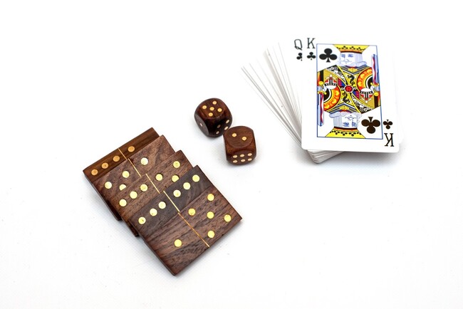 Combo, zestaw gier  - domino, karty i  kości
