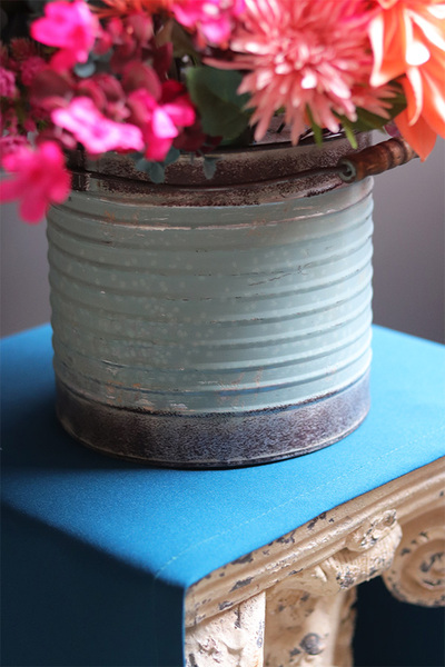 Bollywood, kompozycja kwiatowa w energetycznych kolorach, wys.70cm +wystające elem.