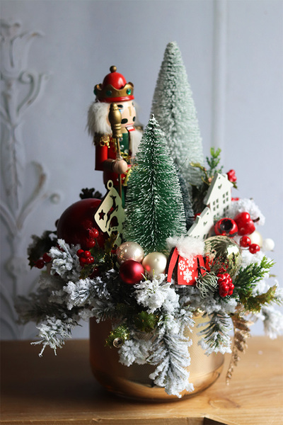 Nutcracker Salise, świąteczny stroik ze świecą