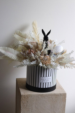 Wedensday Easter, flowerbox wielkanocny, wys.46cm 