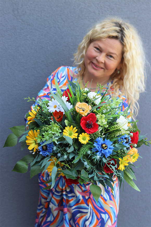 Kwiatowa Rabata, kompozycja kwiatowa w naczyniu