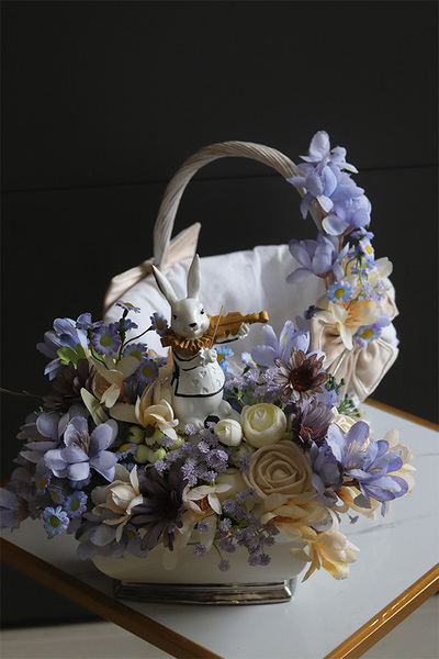 Fioletowa Delikata, wielkanocna kompozycja w naczyniu