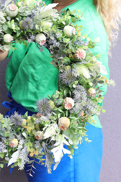 Makówki, zielony wianek na drzwi