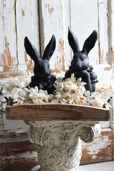 Black Easter Modern, stroik wielkanocny na tacy