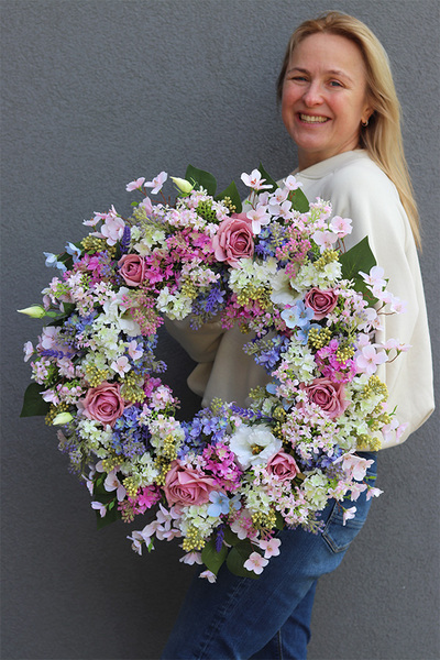 kwiatowy wianek z bzami, Czarująca Wiosna Nova, śr.60cm