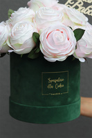 Green Velvet Rosena, zielony flowerbox z różami