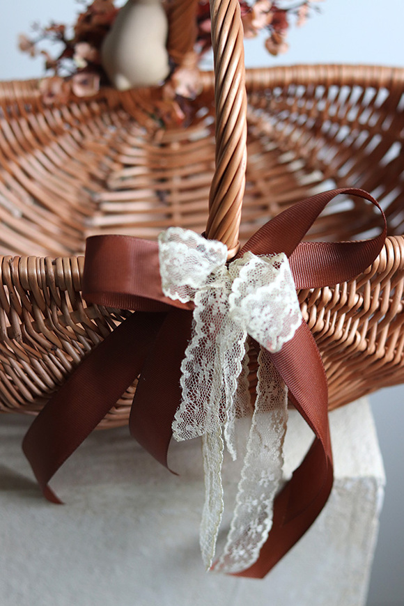 Swojski Bunny, dekorowany koszyczek wielkanocny