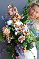 Beige Renato bukiet nagrobny we wkładzie