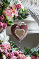 Miłosny, asymetryczny wianek z sercem