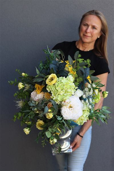 Eveline Silver, kompozycja kwiatowa w pucharze