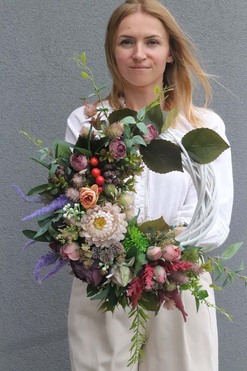 OD RĘKI Arista, asymetryczny wianek dekoracyjny, rozp.43x34cm