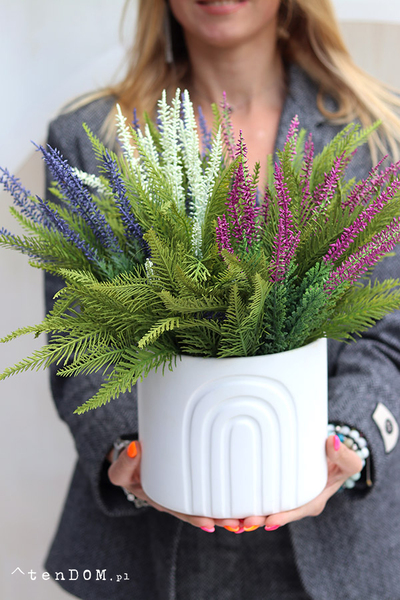 Wrzosy White Moment, kompozycja kwiatowa w matowej donicy