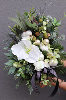 Biel Zimy, kompozycja nagrobna w skrzynce