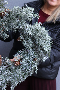 Ośnieżony, zimowy wianek zielony, śr.54cm