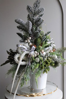 Biała Landia, realistyczna choinka świąteczna z przybraniem