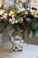 Retrenna, świąteczny stroik z ptaszkiem w pucharze