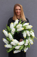 Białe Hiacynty, wiosenny wianek na drzwi