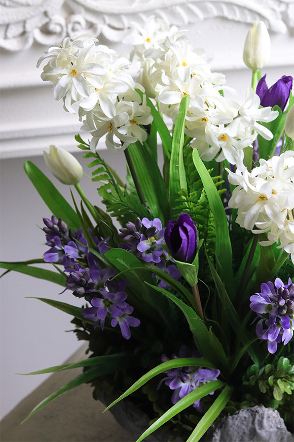 Volcan Spring Moment 2, kompozycja nagrobna w misie