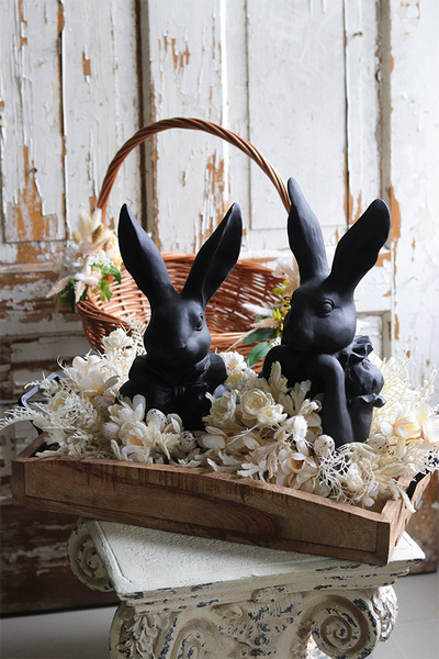 Black Easter Modern, stroik wielkanocny na tacy
