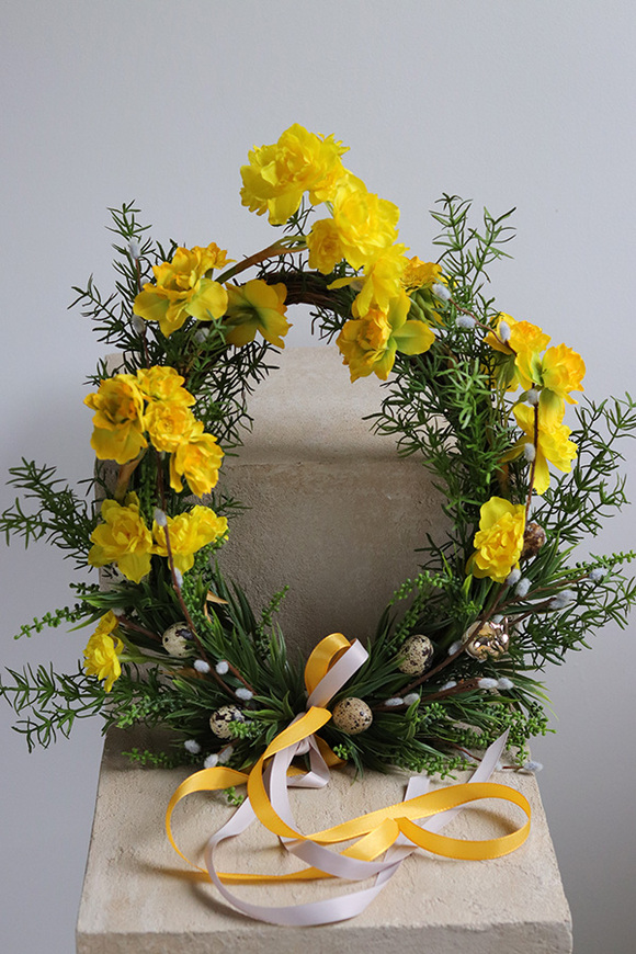 Easter Home Egg, żółty wiosenny wianek na drzwi