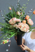 Florenta, bukiet nagrobny z baziami