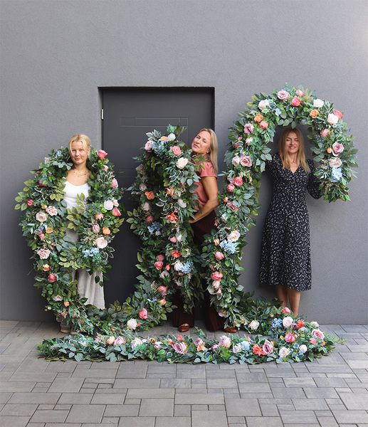 Eligia Deluna 2, girlanda z wysokiej jakości kwiatów