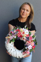 Abelista, wianek z dekoracją kwiatową