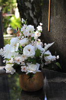 Lorient, kompozycja nagrobna w misie,