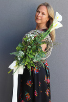 Reginna Biel, wieniec nagrobny z kallami, dł.80cm, śr.28cm 