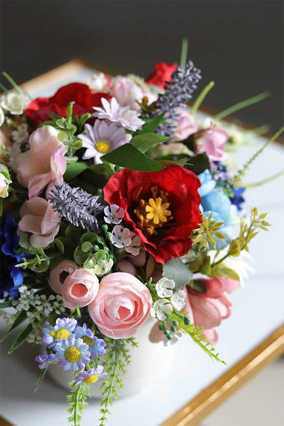 Polska Łąka 2, kompozycja kwiatowa w naczyniu