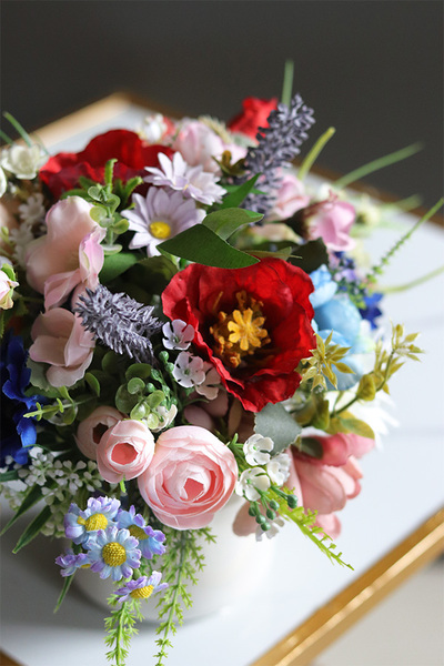 Polska Łąka 2, kompozycja kwiatowa w naczyniu