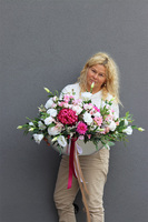 Kellla Laos 2, kompozycja nagrobna w srebrnej łódce