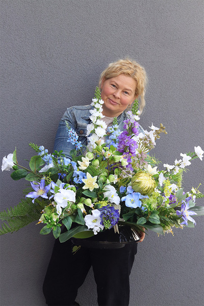 Trelicja, kompozycja nagrobna w naczyniu