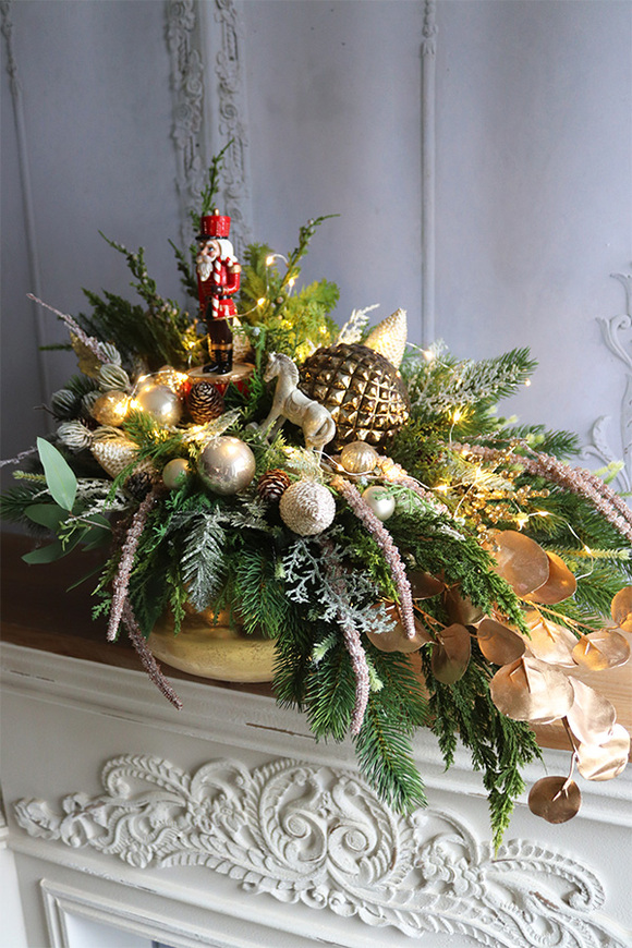 Golden Christmas Lux, świąteczny stroik LED z dziadkiem