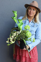 Green Place, dekoracja nagrobna na plastrze drewna & bukiet