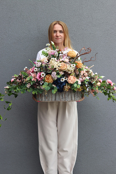 Jerreta, elegancka kompozycja nagrobna w skrzynce, wym.61x110cm
