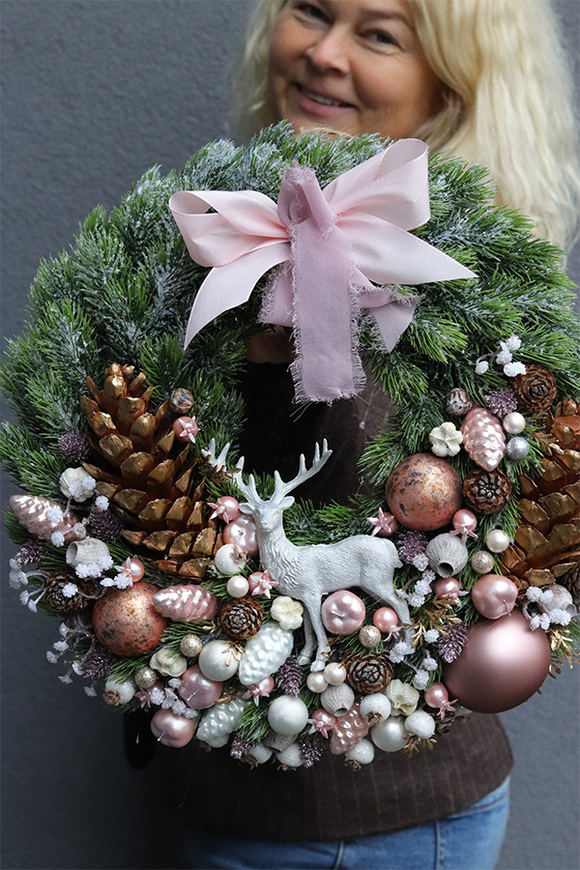 świąteczny wianek, Pudrovy Renifer