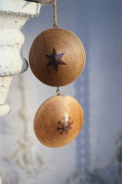 Modern Wood House D, drewniane zawieszki na choinkę ze wzorem