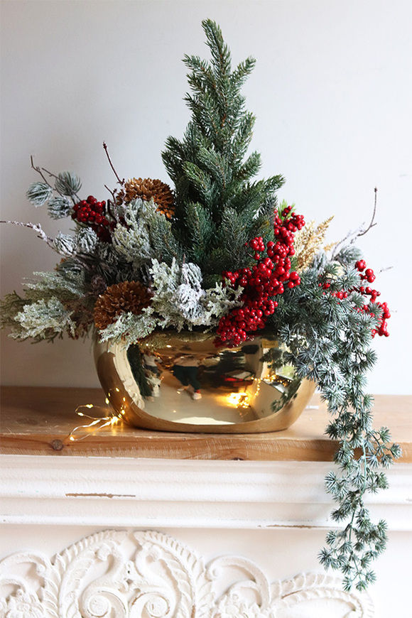 Zimowa Hacjenda, realistyczna choinka świąteczna z przybraniem