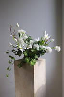 Wiosenna Magnolia, dekoracja nagrobna w misie