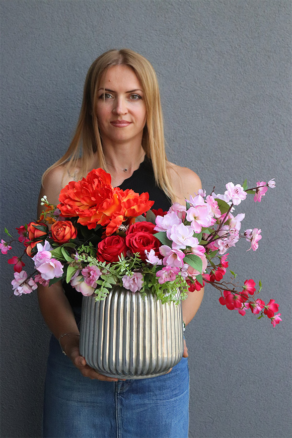 Laguel Orange, dekoracja kwiatowa w naczyniu