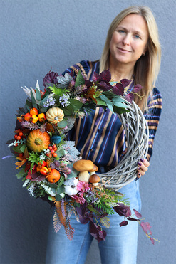 Jesienne Zbiory, asymetryczny wianek jesienny z dyniami, rozp.60cm 