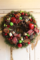 Winterio, bożonarodzeniowy wianek z owocami