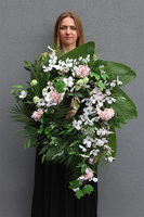 Peania, wieniec nagrobny z bananowcem