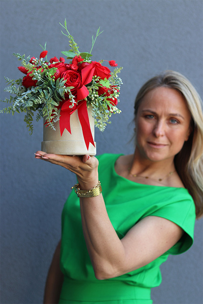 flowerbox z czerwonymi różami, Red Flower